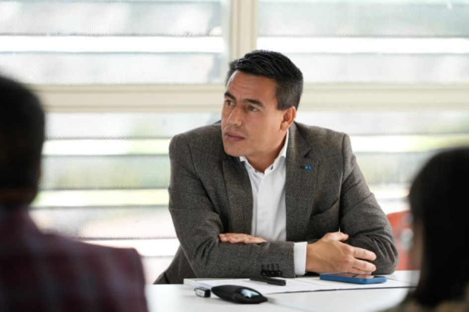 El alcalde de Manizales, Jorge Eduardo Rojas, defiende que la infraestructura tiene fines sociales, dice que la gente evaluará su primer año al mando (2024), critica el recorte del subsidio Mi Casa Ya que hizo el Gobierno Petro, anuncia un plan de subsidios de vivienda del Municipio, habla claro sobre el futuro de las vías del Eje Cafetero y se compromete a "no tratar mal a nadie". Lea la entrevista completa.