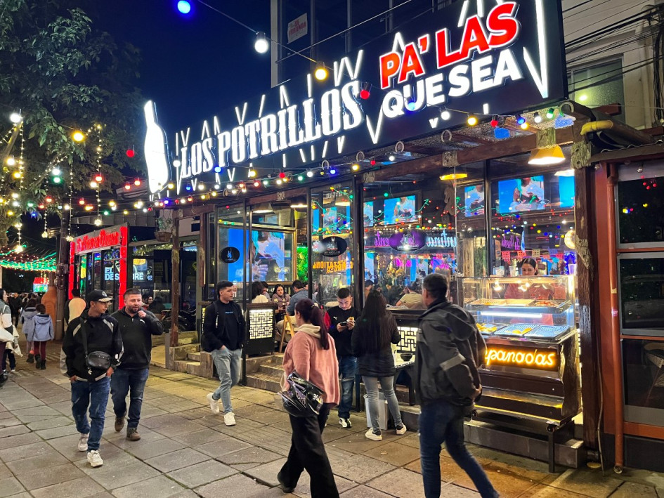 Los fines de semana llegan a Milán y El Cable con fiestas en bares y discotecas que perturban el descanso de los vecinos. En negocios hay una ruidosa mezcla de política y rumba. Alcaldía de Manizales asegura que toma acciones. La ley contra el ruido es una esperanza.