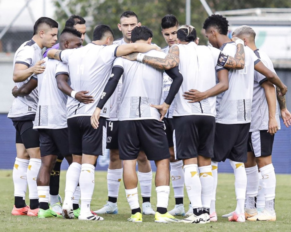 0-2 venció el Once Caldas de visita al Envigado en la Serie Colombia, torneo amistoso que marcó el inicio de las competencias deportivas para el Blanco.