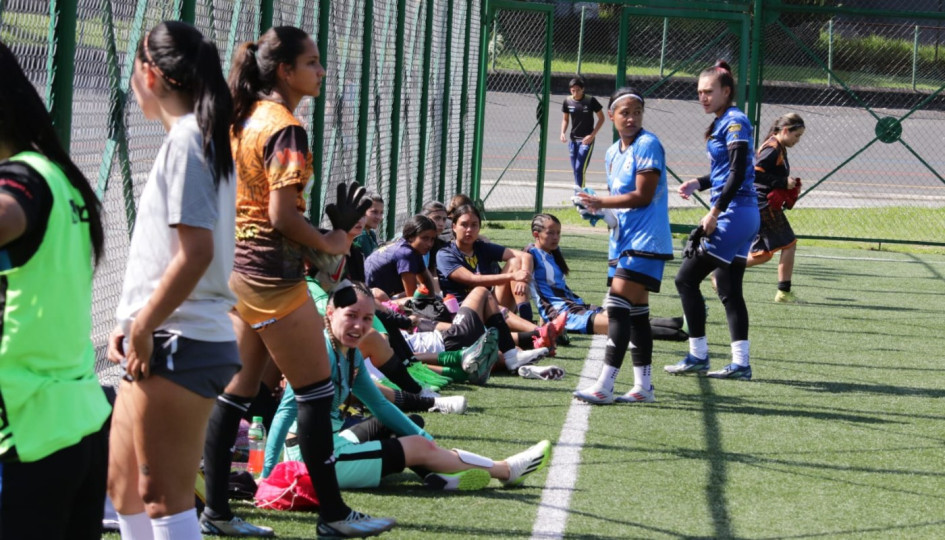Niñas de todo el país en veedurías del Once Caldas femenino 2025