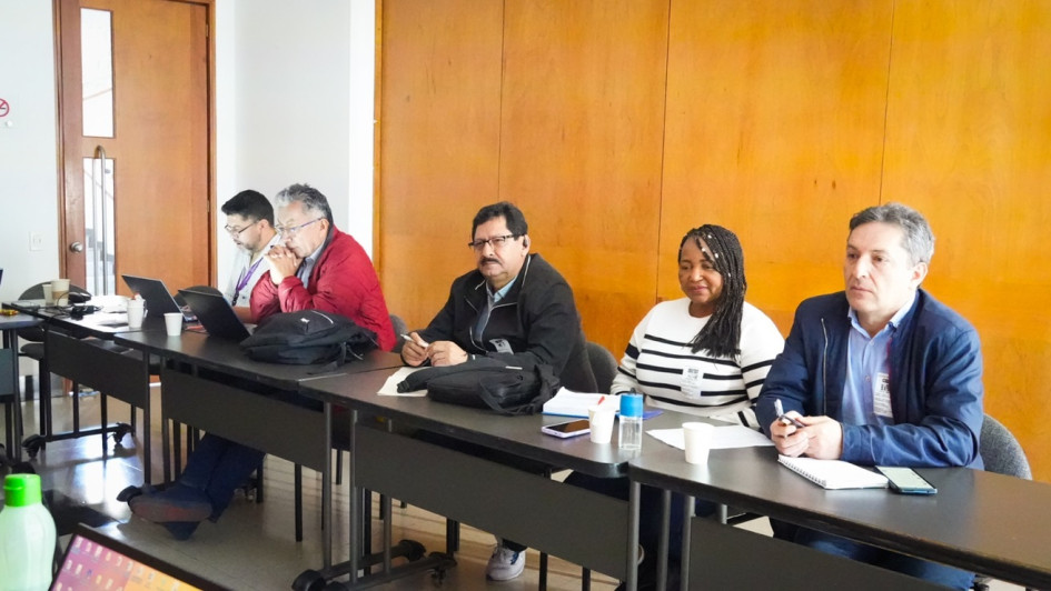 Representantes de Fecode y el Ministerio de Educación se reunieron para dialogar sobre la evaluación docente.