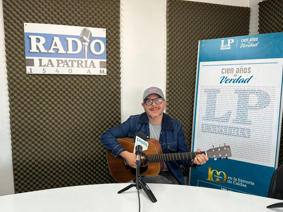 El cantautor manizaleño Alex Aguirre