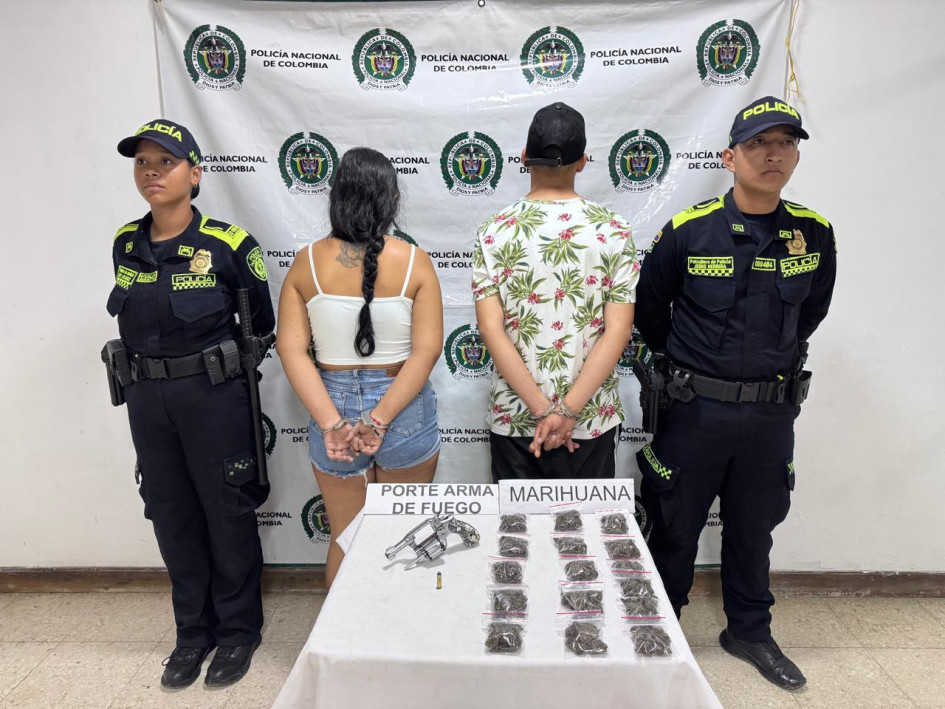 Los capturados tenían en su poder un revólver y marihuana.
