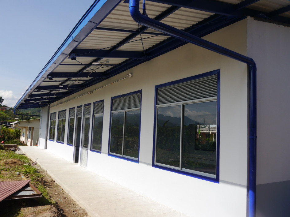 En el colegio rural El Naranjal, ubicado en la vereda La Quiebra de El Naranjal de Chinchiná (Caldas), se construyen dos aulas con dineros del Gobierno francés. Beneficiarán a unos 80 alumnos de la sede San Luis. La edificación queda contigua a la Sede Central de El Naranjal.
