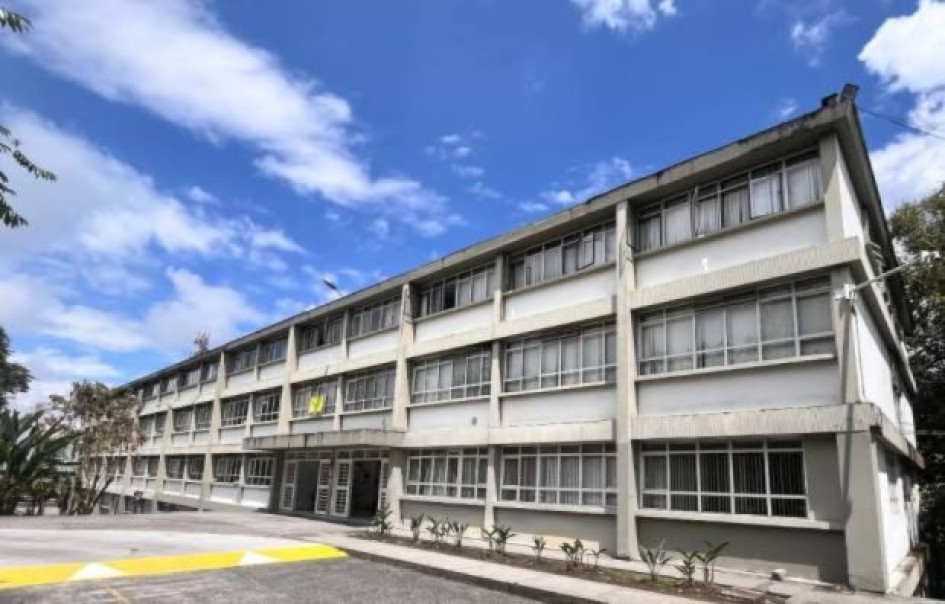 Foto I Archivo I LA PATRIA  El edificio de Ingenierías de la Universidad de Caldas se convertirá en la planta física de la Facultad de Inteligencia Artificial e Ingenierías, luego del apoyo que desde el 2024 le han dado el presidente, Gustavo Petro, y el ministro TIC Mauricio Lizcano.