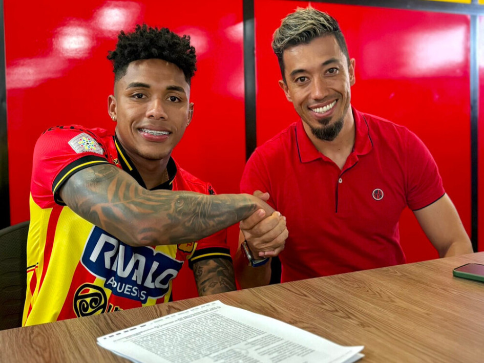 Jhon Largacha llega proveniente de Millonarios