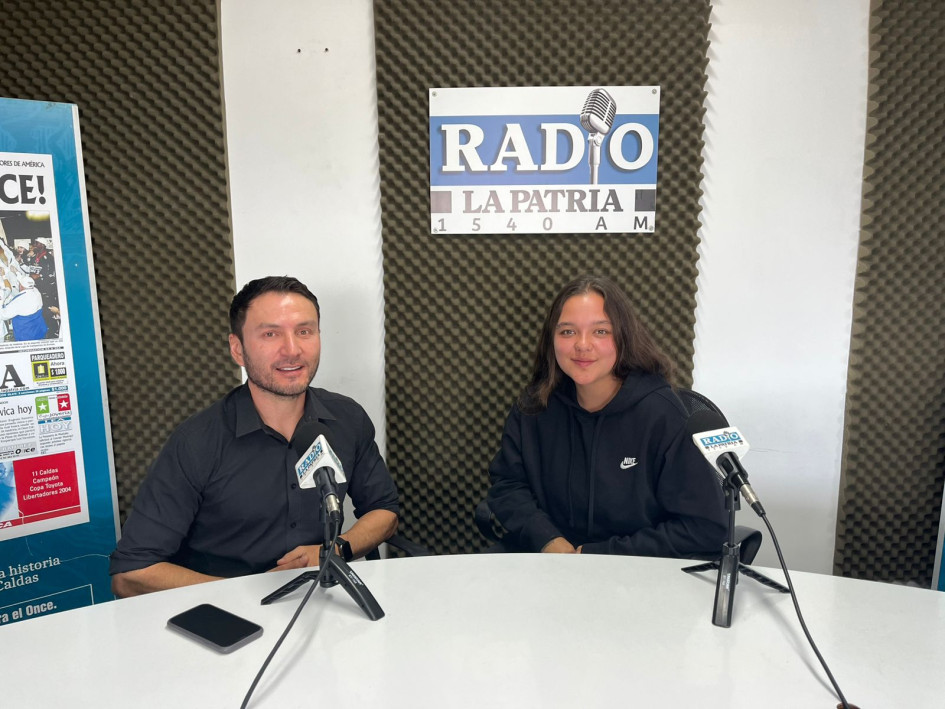 Juan Barrera y Elissa Valencia, de las cuadrillas Apolo, Juglares y Trejos y Conjuro del Carnaval, del Carnaval de Riosucio.