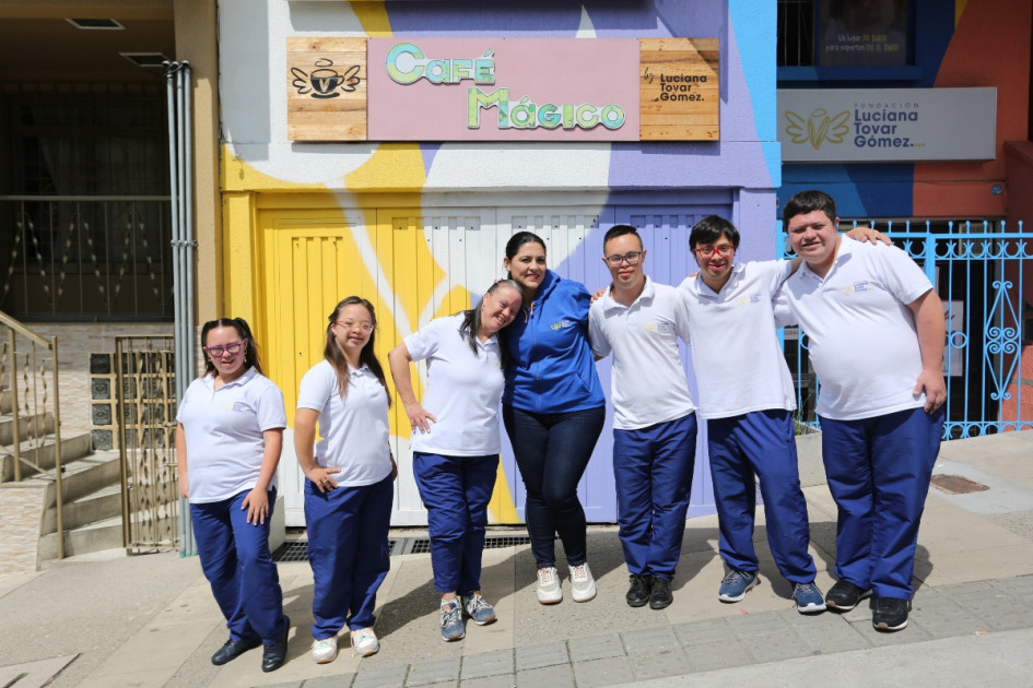 Siete personas con síndrome de down recuperarán su empleo gracias al aporte de un empresario anónimo. Café Mágico abrirá las puertas este viernes (28 de febrero).