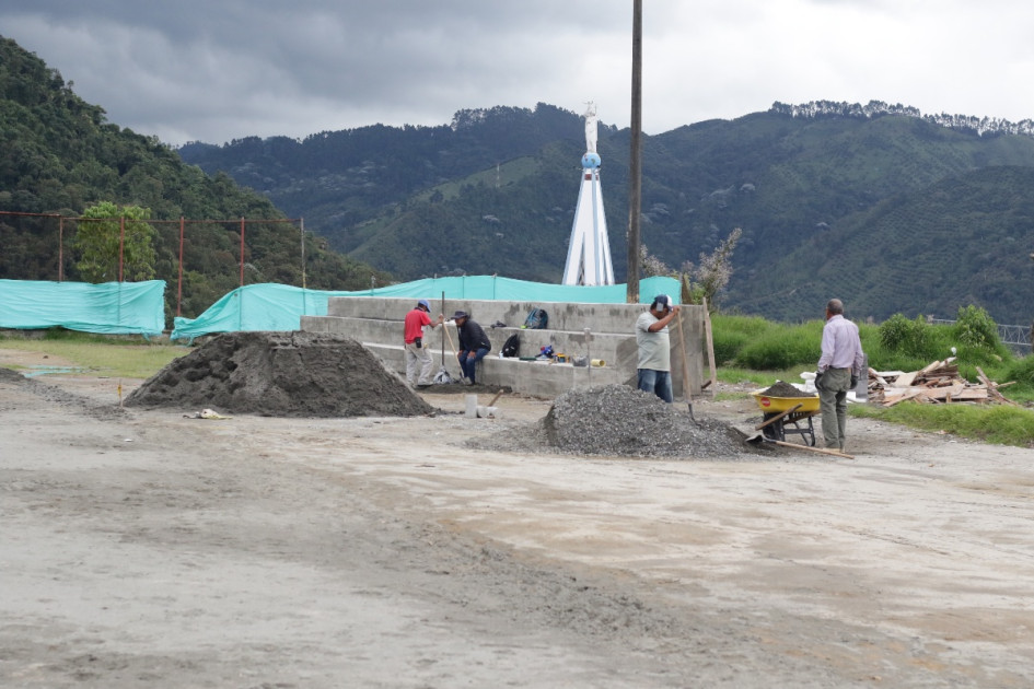 $400 millones invierte la Alcaldía de Manizales para recuperar una tradicional cancha de fútbol. Incluiría espacios para otros deportes y una zona comercial. Vecinos celebran la obra y denuncian que el terreno ha sido usado para consumir sustancias psicoactivas.