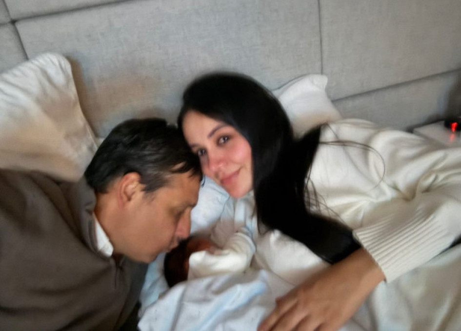 Felices, así se encuentran Catalina Mesa y su esposo, el exministro de las TIC Mauricio Lizcano, con su primer bebé. “Máximo como el gladiador. Llegaste a llenar de alegría el pilar de mi vida, mi familia”