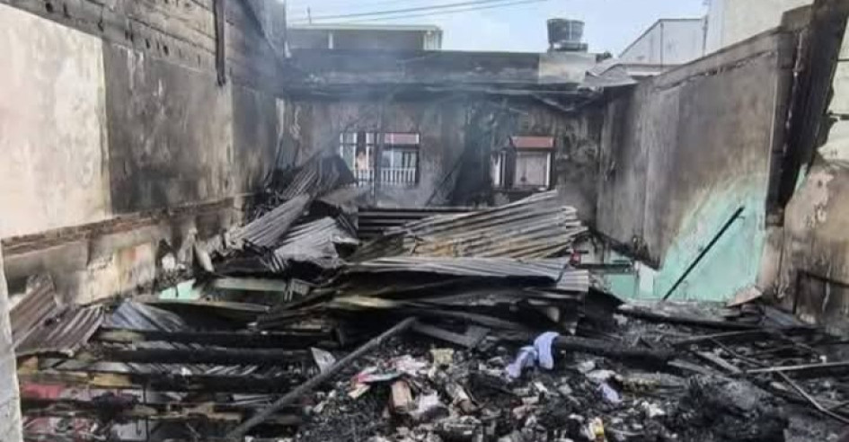 El incendio consumió un establecimiento