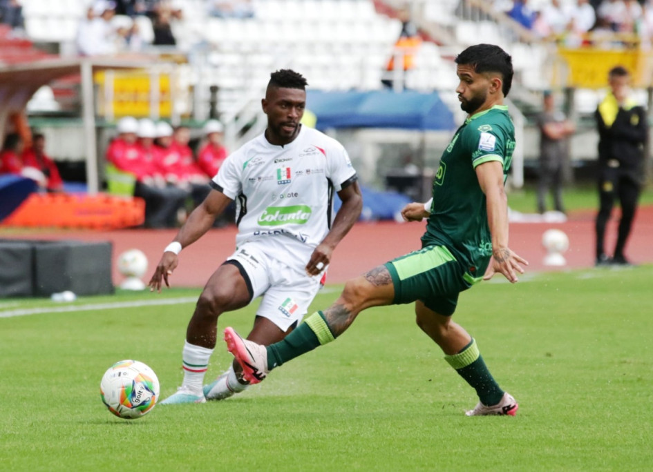 Juan David Cuesta, lateral derecho del Once Caldas, hizo una asistencia este domingo ante Atlético Bucaramanga. El técnico Hernán Darío Herrera lo sustituyó por prevención de una lesión.