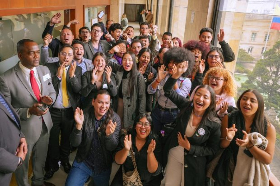 El proyecto de ley que busca reformar los artículos 86 y 87 de la Ley 30 de 1992 fue aprobado en primer debate en la Comisión Sexta del Senado y ahora continuará su trámite en plenaria.