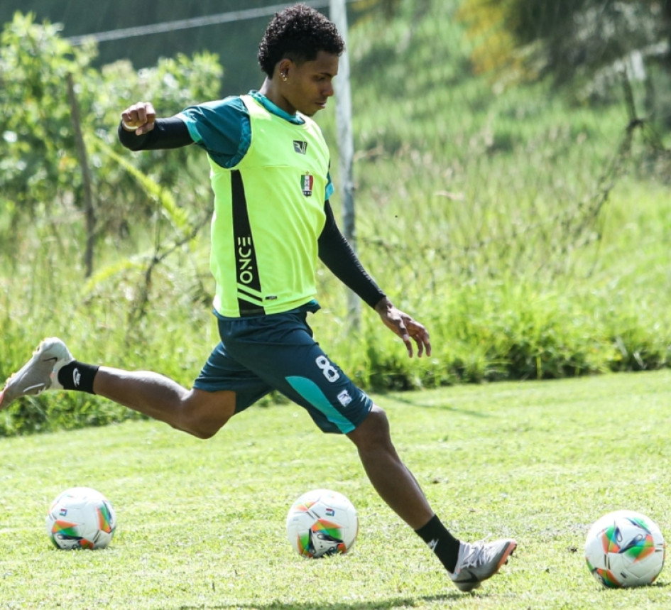 Esteban Beltrán, volante creativo, hecho en las menores del Once Caldas, será el 10 este domingo para enfrentar al Atlético Bucaramanga.