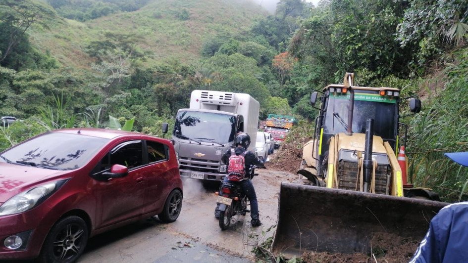 13 vías de Caldas tienen obras en curso o derrumbes este martes (18 de febrero). En Villamaría las lluvias causaron el cierre de una vía, que ya fue despejada.
