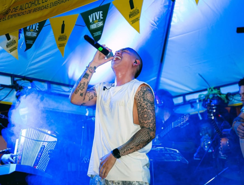 Ángel Popular es un artista de despecho pereirano que promociona su nueva canción Traicionera 