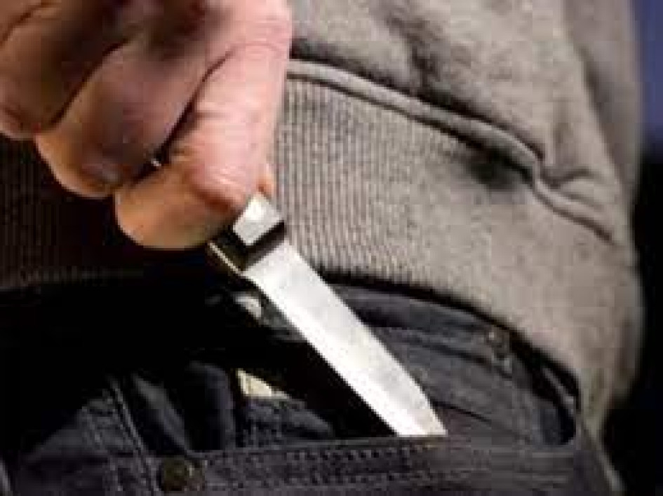 Ilustración sobre ataque con arma blanca.