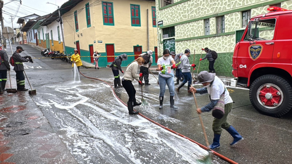 Riosucio el martes 11 de febrero día en el que comenzaron la limpieza después de la cabalgata del fin de semana pasado (8 y 9 de febrero)