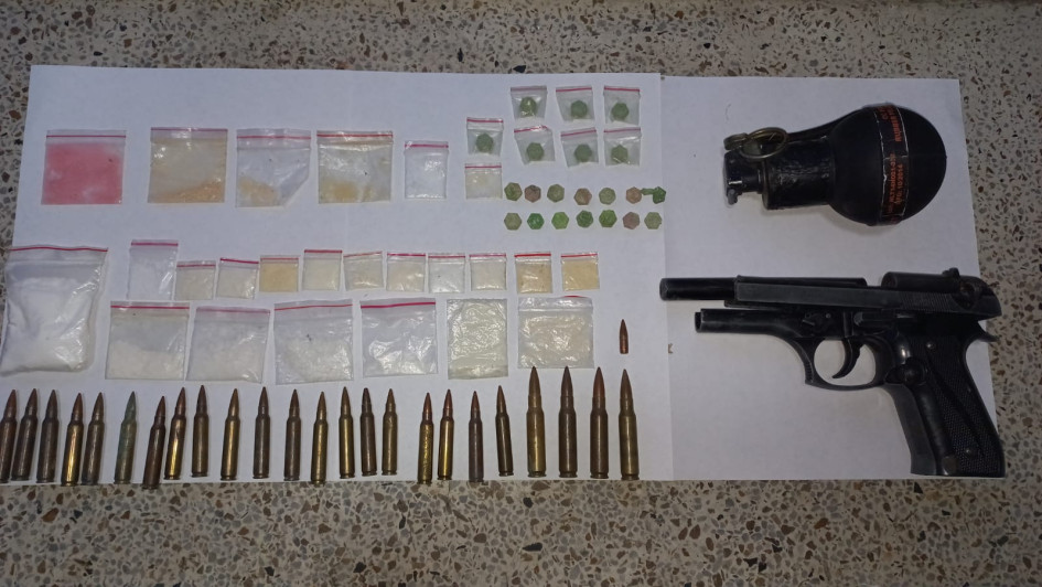 Elementos incautados durante la persecución en la vía al Alto del Guamo, en Manizales.