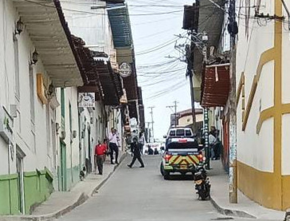 Al parecer, los ladrones hurtaron cerca de $100 millones en elementos del negocio.