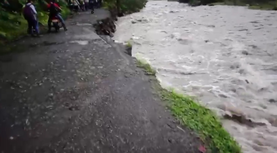 Pérdida de banca en una de las conexiones viales entre Caldas y Antioquia. Prepare sus viajes del fin de semana con el reporte de las carreteras de Caldas de este viernes (21 de febrero).