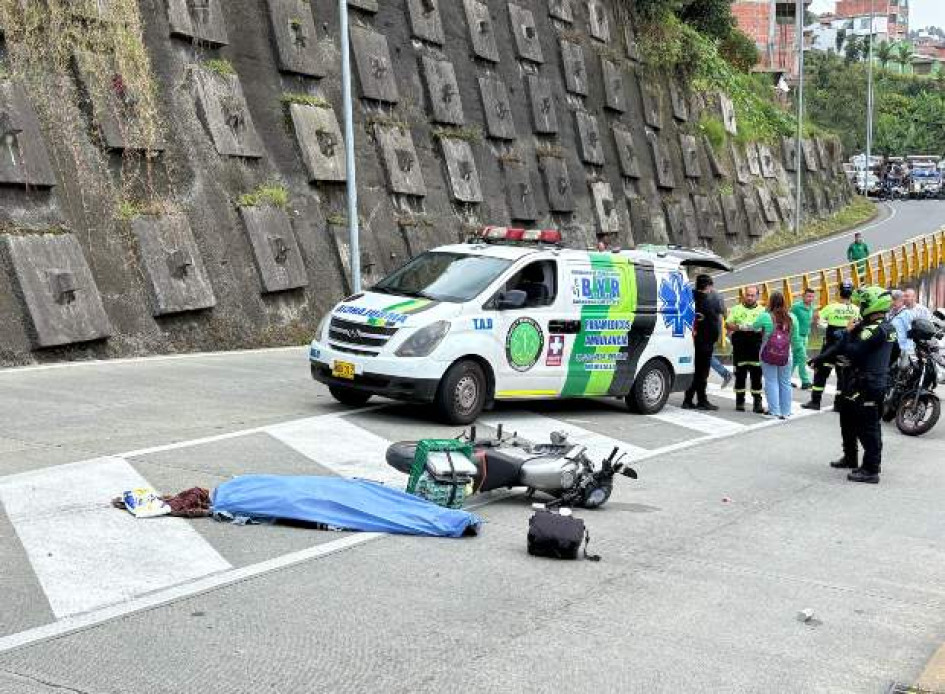 Foto| LA PATRIA Sitio del choque entre moto y volqueta.