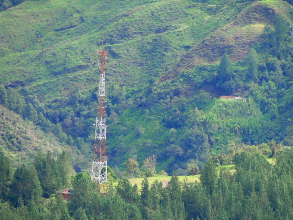 Foto | Rubén Darío López Londoño | LA PATRIA  La antena de Claro en el Alto de Marianita fue una de las primeras instaladas en el municipio. Los usuarios se quejan por las continuas interrupciones en los servicios de voz y de datos.