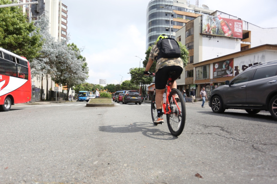El alcalde de Manizales, Jorge Eduardo Rojas, explicó "el gran lío" que tiene frenado el proceso para remodelar la ciclobanda de la avenida Santander. Hay dos opciones sobre la mesa.