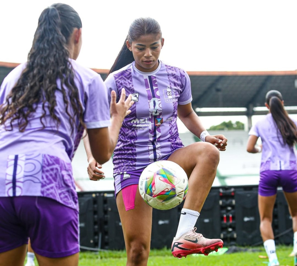 Camila Torres, defensa central del Once Caldas femenino. Ha sido titular en los cinco partidos que ha jugado el Blanco en la Liga.