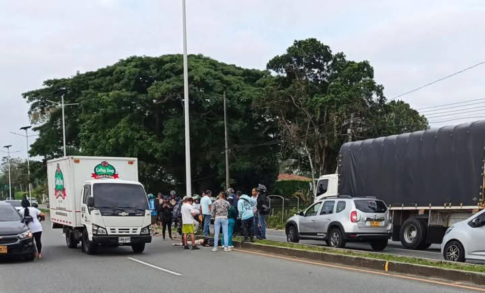 El accidente de tránsito sucedió entre el Club Campestre y el Parque Soleden, vía La Tebaida-Armenia.