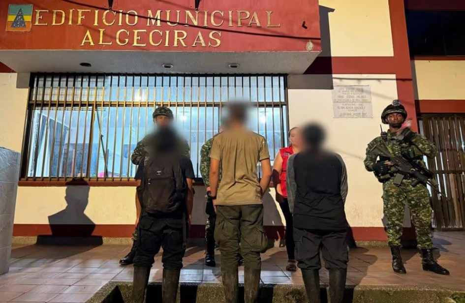 En el Huila, tres menores reclutados forzadamente fueron recuperados por el Ejército. 