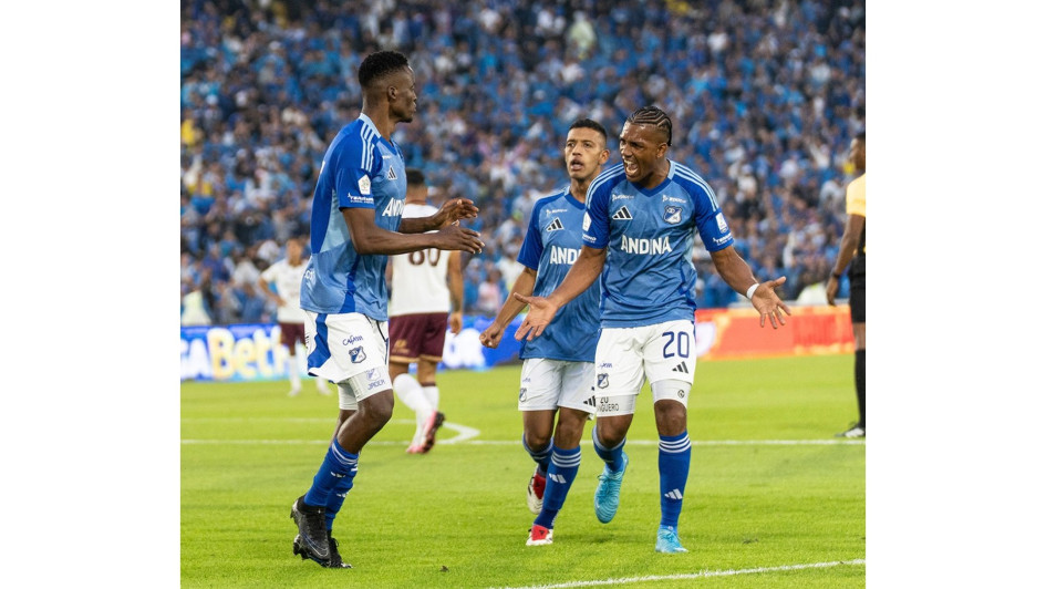 Con goles de Jhon Córdoba y Jáder Valencia, Millonarios venció 2-0 a Deportes Tolima. El miércoles, el cuaro bogotano visitará al Once Caldas en Manizales por la Copa Sudamericana.