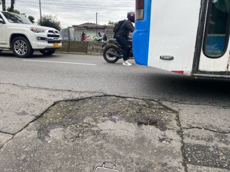 Fotos | LA PATRIA   Este es el estado de la calle 65a en la avenida Santander.