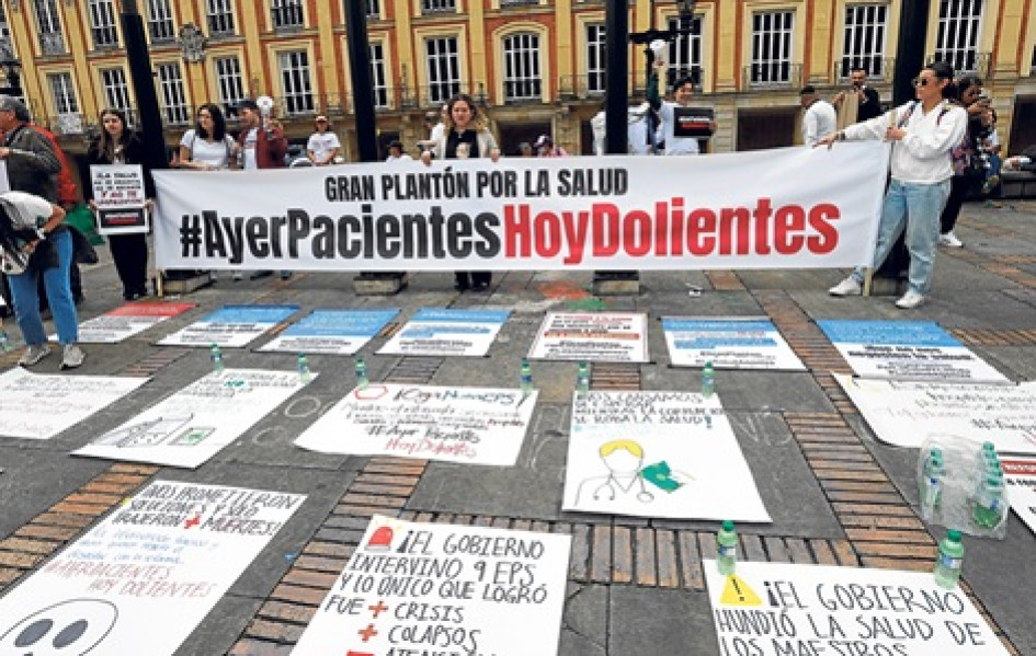 La decisión del presidente, Gustavo Petro, de convocar una consulta popular para que sean las urnas las que determinen el futuro de sus reformas a la salud y laboral, trabadas en el Congreso, calentó el ambiente político en el país.