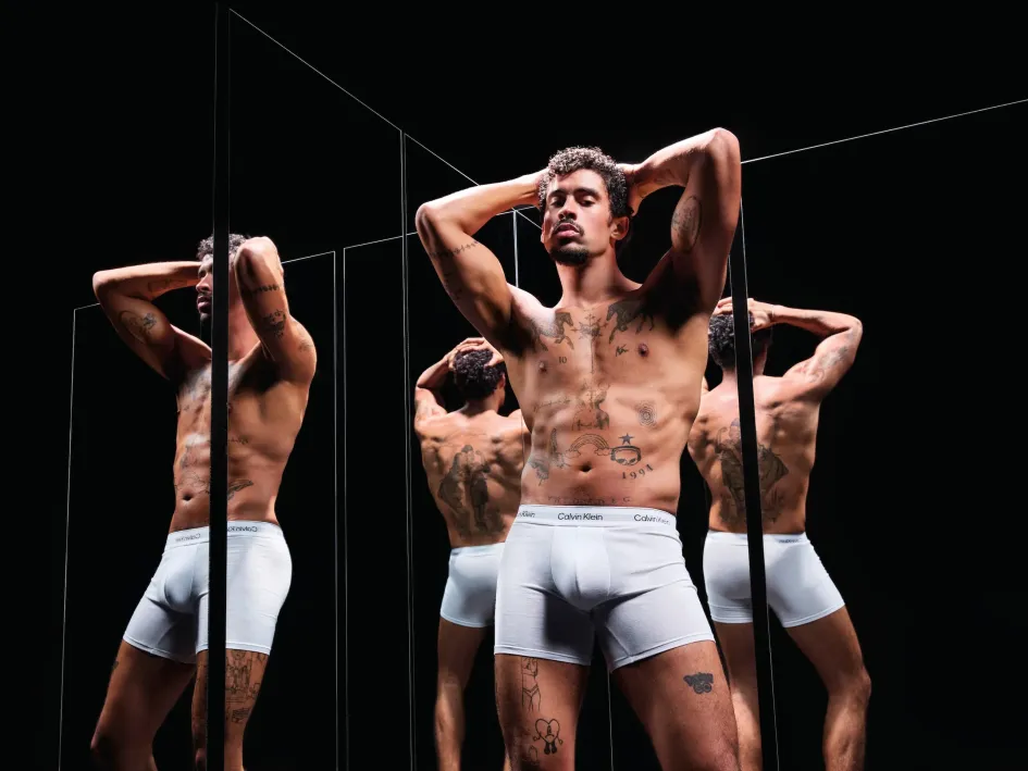 Bad Bunny para la campaña de Calvin Klein.