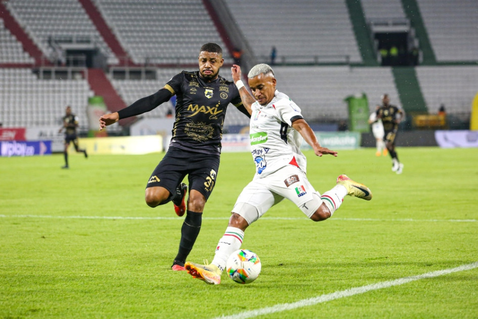 Michael Barrios comenzó la jugada del gol del Once Caldas. El equipo le ganó a Llaneros y ya piensa en Fluminense por Copa Sudamericana.