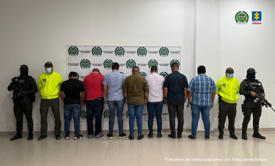 Los cinco uniformados y los dos civiles señalados de pertenecer a una banda dedicada a apropiarse de estupefacientes y entregarlos a narcotraficantes.