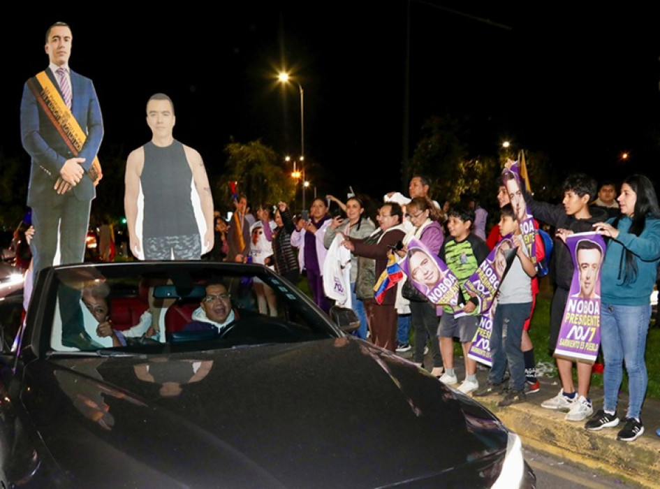 Simpatizantes de Daniel Noboa celebraron ayer en Quito (Ecuador) su reelección para el 2025-2029.