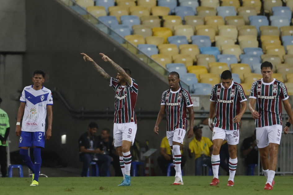 Everaldo Stum (izq.) celebra uno de los dos goles que le hizo a GV San José en la fecha 2 del Grupo F de la Copa Sudamericana. Fluminense ganó 5-0 y bajó al Once Caldas al segundo puesto de la tabla.