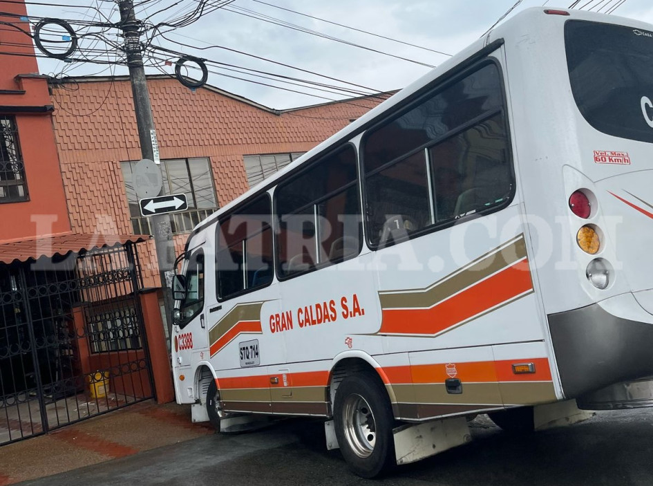 El caso de este lunes con un vehículo de Gran Caldas no fue un accidente, sino una emergencia médica. 