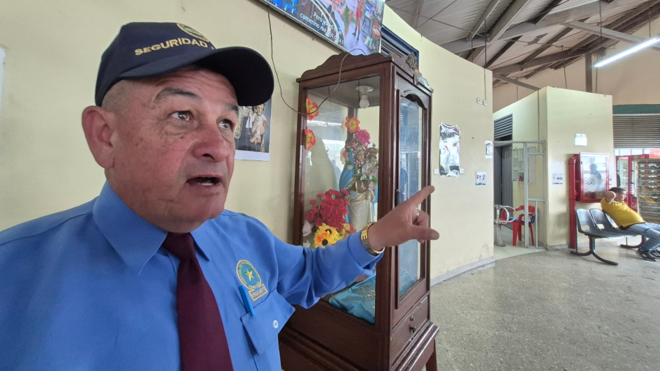 Fe y solidaridad en la Terminal de Manizales: monedas que patrocinan viajes por calamidad