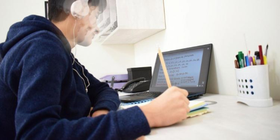 Los 5 mejores humanizadores de IA para hacer que el texto generado por IA sea indetectable