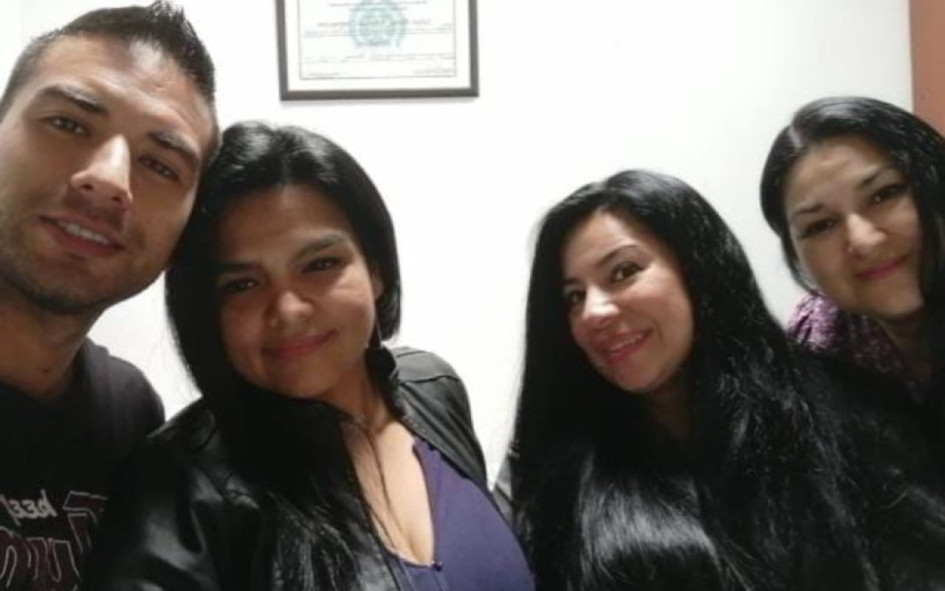 Róbinson Daniel López Rendón, era el menor de la familia, en compañía de sus hermanas Tatiana, Maryi y Janeth.