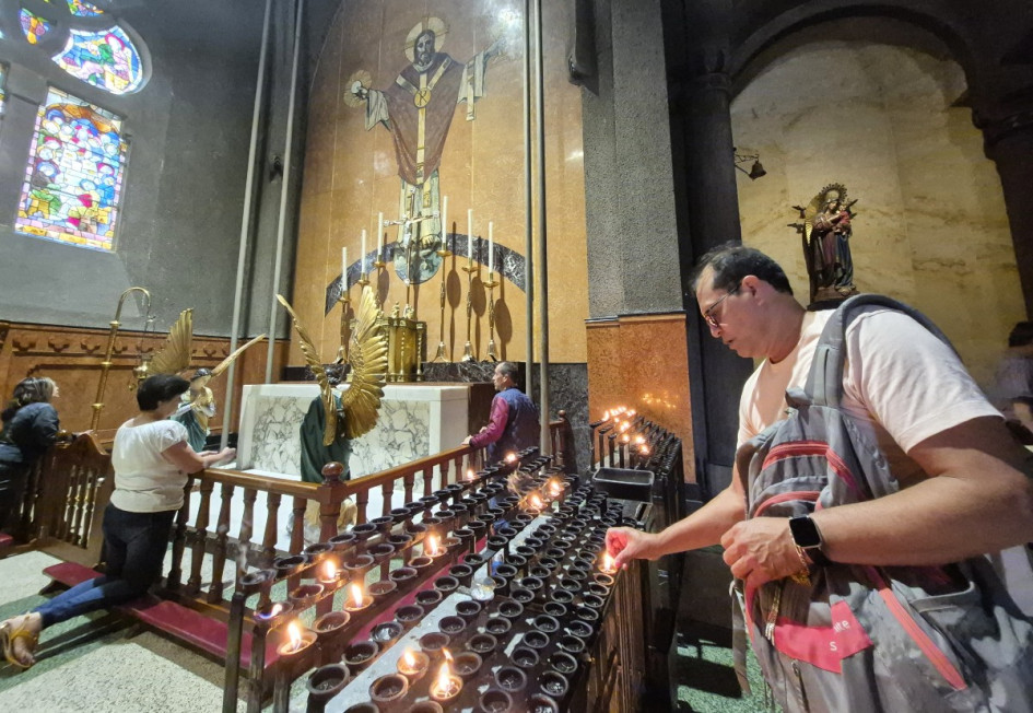 Manizales es una ciudad llena de fe, en cada sector hay un templo donde las oraciones se transforman en promesas, agradecimientos y esperanza. En este recorrido destacamos los santos más visitados por los manizaleños, los días especiales del año en que se les rinde homenaje. En la foto, la capilla del Santísimo en la Catedral.