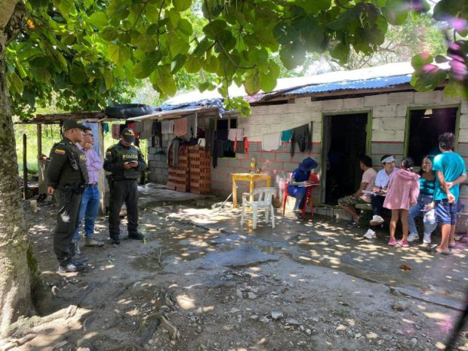 Fotos I Facebook alcaldías I LA PATRIA  En Aguadas atienden a comunidad, ubicada a orillas del río Cauca, afectada por la ola invernal (Foto). En Riosucio ya disfrutan de la piscina semiolímpica. En Marquetalia alertan por llamadas a comerciantes. Un municipio reporta seis casos de malaria.