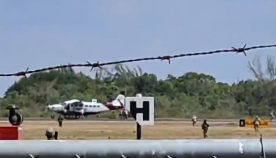 La avioneta aterrizó en el Aeropuerto Internacional Philip S.W.Goldson de la capital Belice.