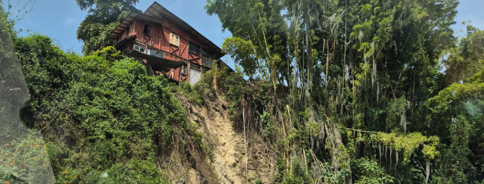 Así se encontraba la vivienda en la mañana de este Martes Santo. 