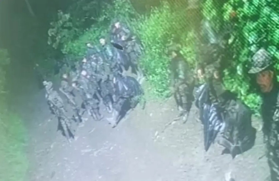 Miembros del Clan del Golfo fueron grabados mientras hacían presencia en Mistrató (Risaralda)