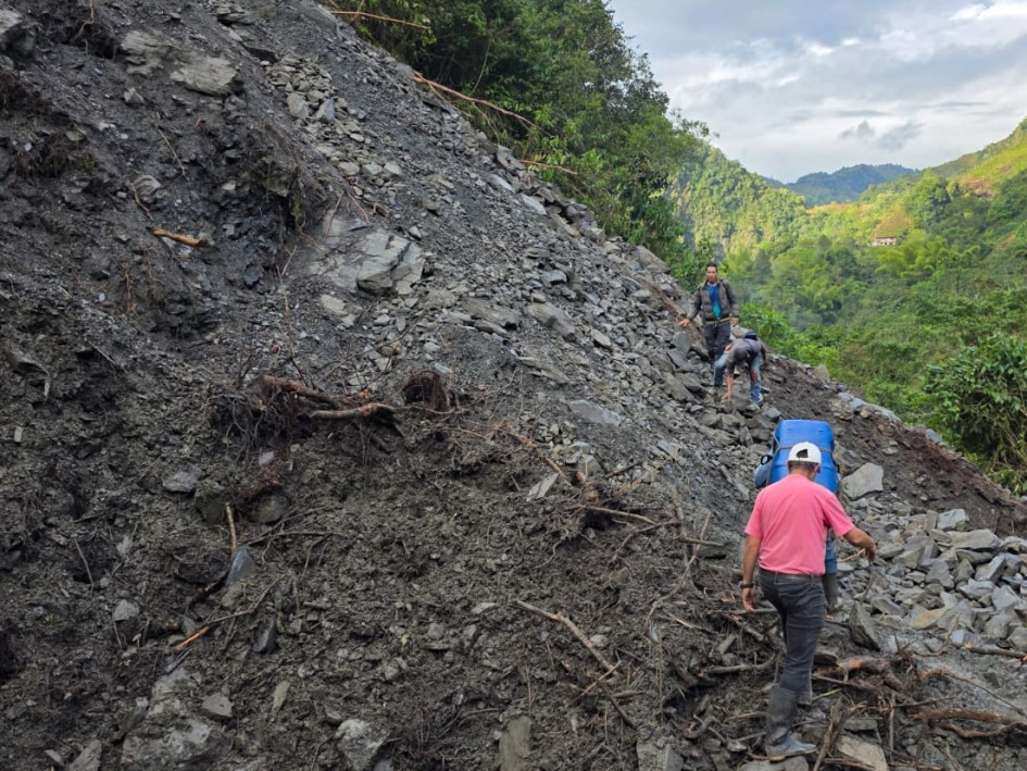 Hay tres vías intermunicipales cerradas que afectan al municipio. Solo tiene una salida habilitada. La movilidad está frenada por derrumbes y vías colapsadas.