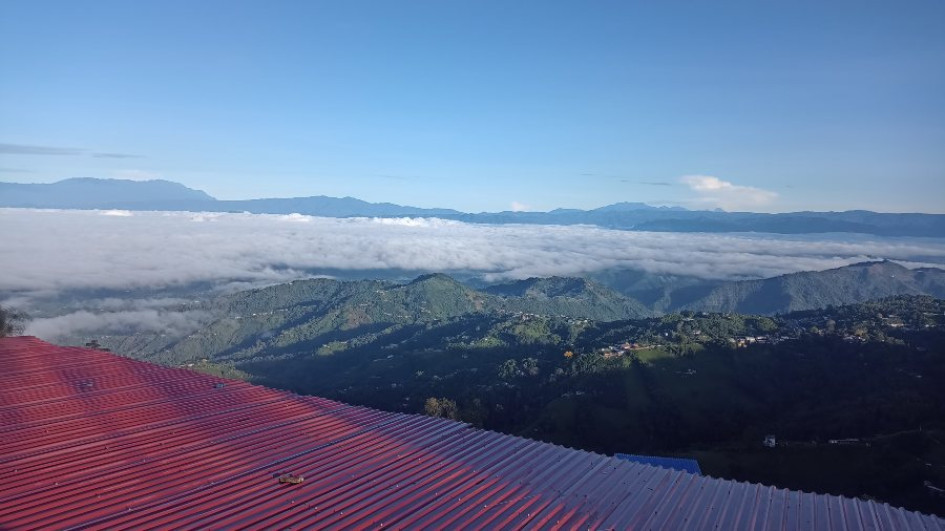Jhon Betancurt fotografió las nubes desde Chipre, en Manizales, el lunes 7 de abril.